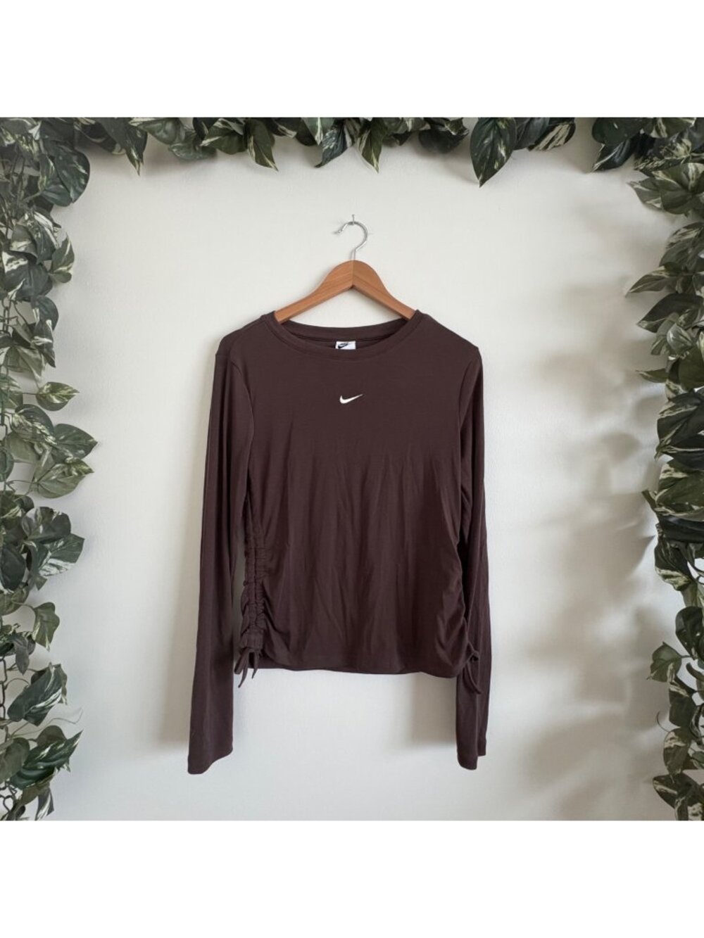 Nike Athletic Essential Lone Sleeve Ribbed Drawstring Shirt Brown Women’s Sz M